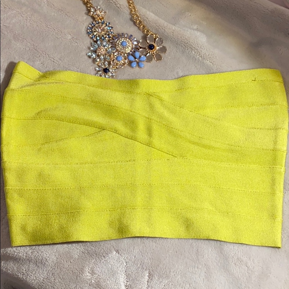 Crop top green lime 💛 bebe